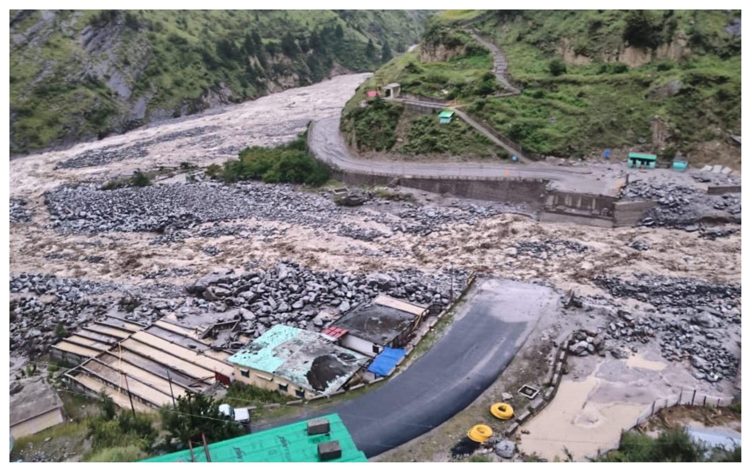 Uttarakhand: 5 people died due to debris in Paunsari village, bodies of 3 recovered, search for 2 continues