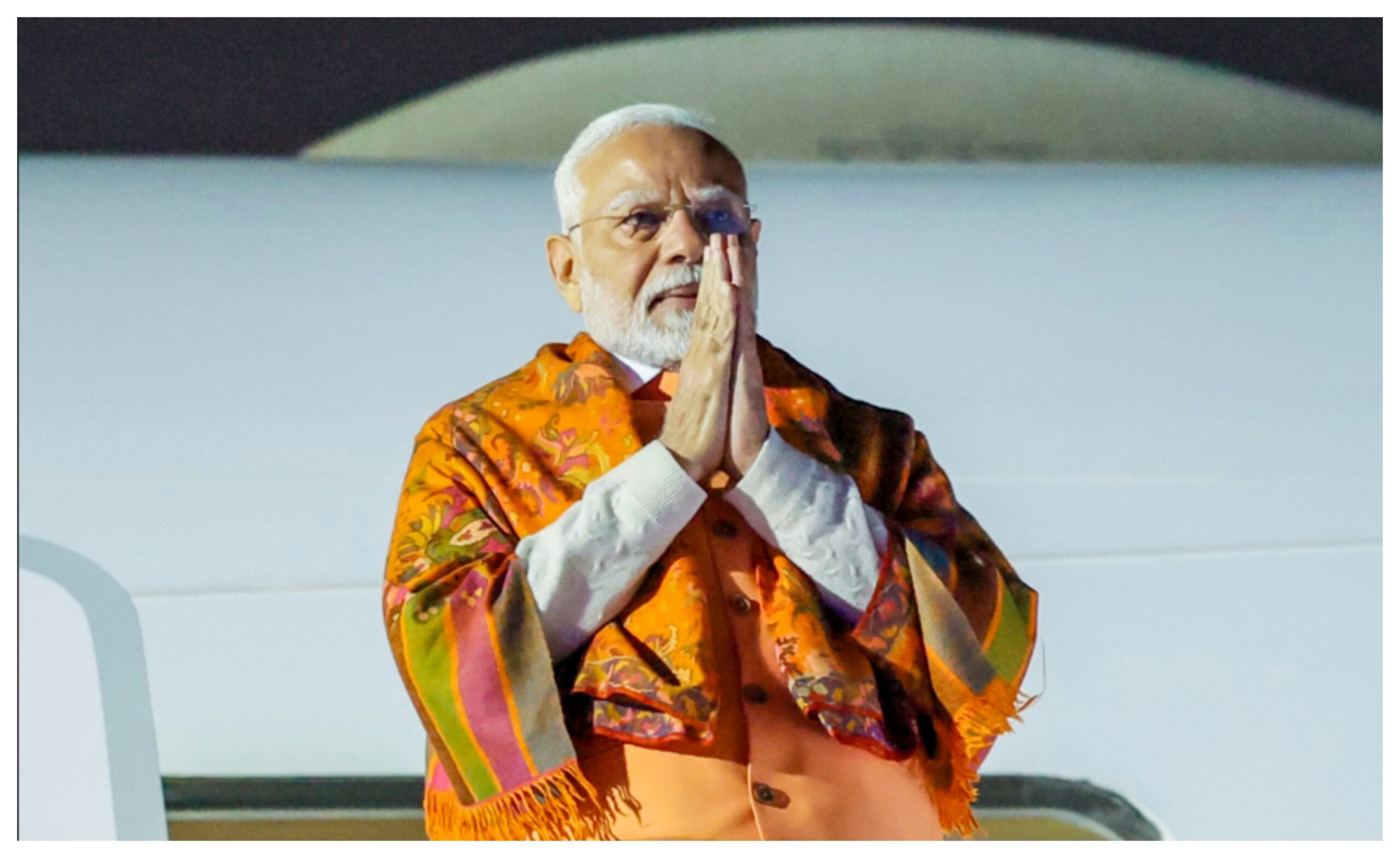 PM Modi Birthday: President Murmu and Vice President Radhakrishnan congratulated PM Modi on his 75th birthday.