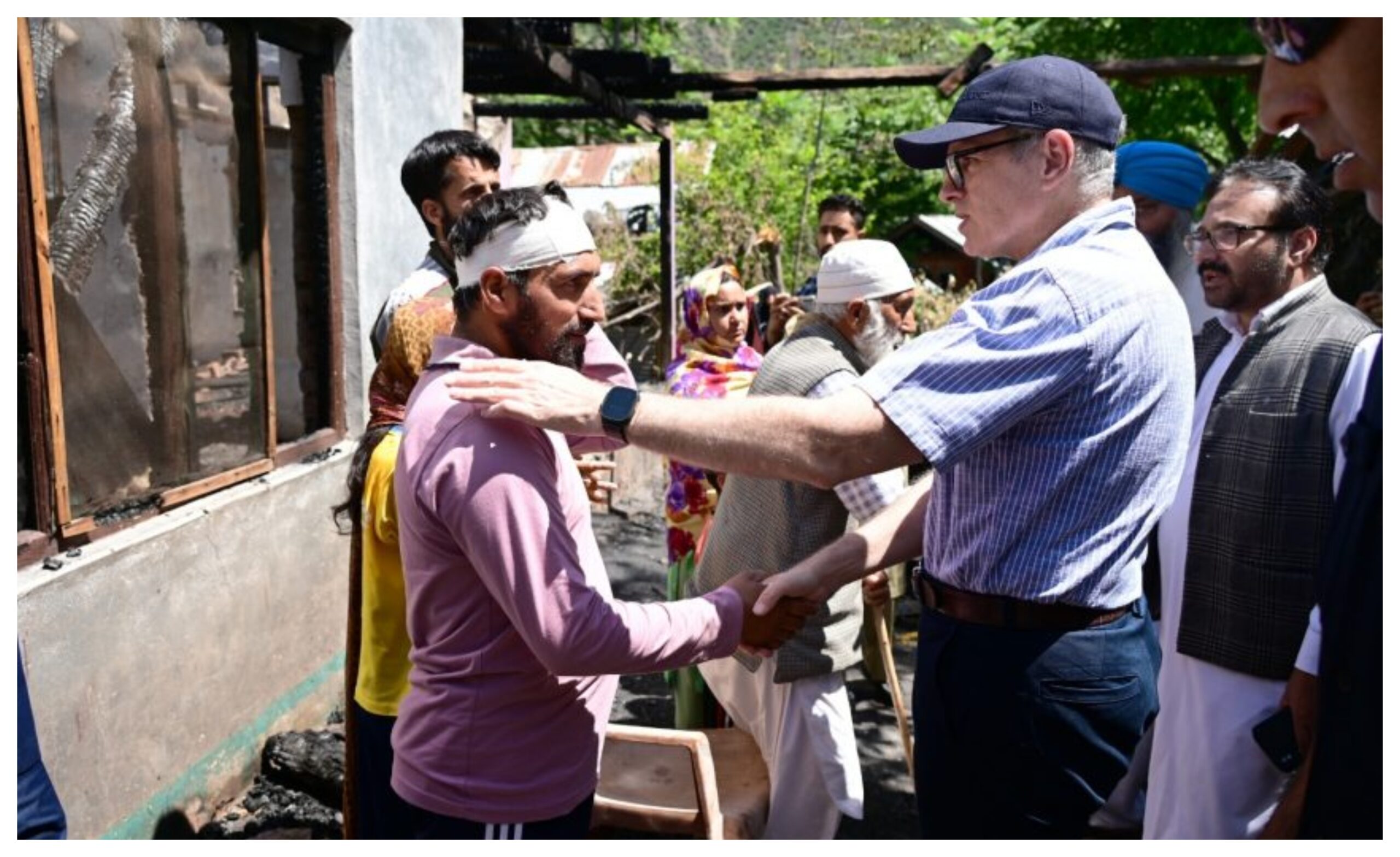 Jammu Kashmir: CM Omar Abdullah visited the affected villages of Poonch, assured assistance to the people.