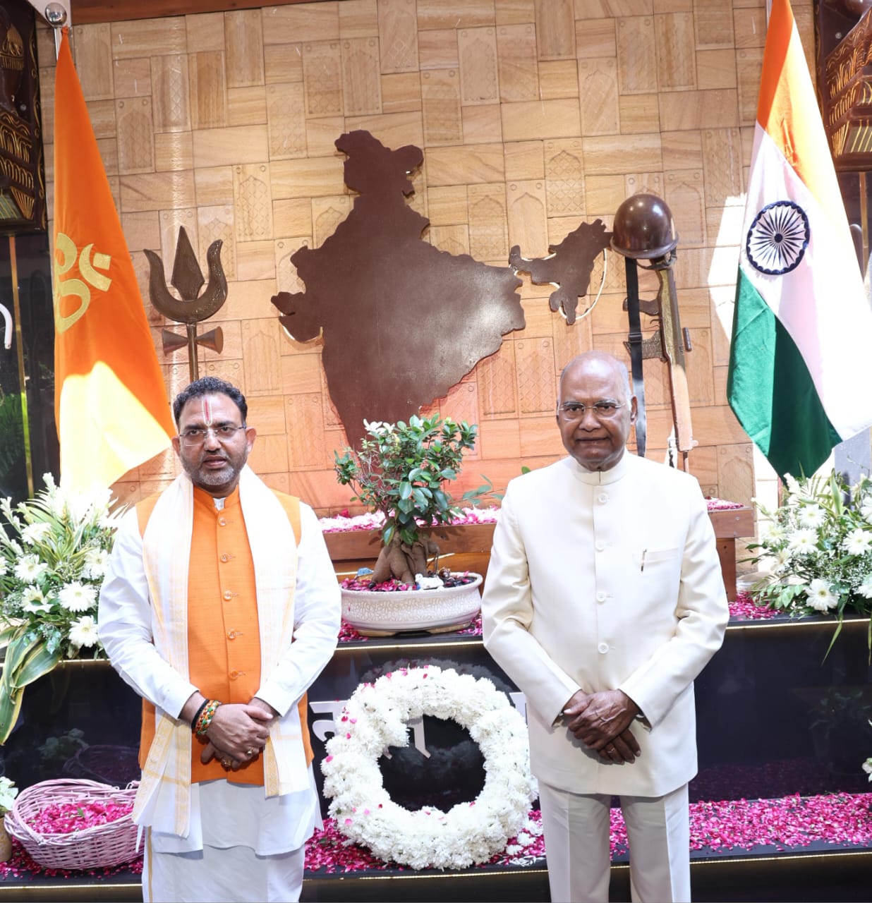 #PitruPaksha, #RamNathKovind, #NationBuilders, #TributeToMartyrs, #RespectForSacrifice, #IndianHeritage ,#CulturalTraditions, #NationalPride, #LegacyOfValor, #HonoringTheFallen,