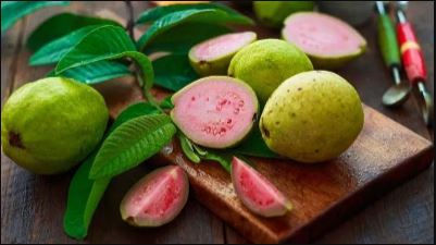 Guava Side Effects, Who should not eat guava, guava side effects, harmful effects of guava, why not to eat guava, side effects of guava, amrood khane ke nuksan, amrood kise nahi khana chahiye, amrood,