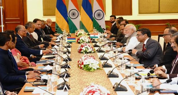 PM Modi in Varanasi,varanasi-city-international-affairs-and-security,Varanasi News,Varanasi Latest News,Varanasi News in Hindi,Varanasi Samachar,PM Modi Varanasi visit,Mauritius PM Varanasi,India Mauritius relations,Varanasi News,Varanasi Latest News,Varanasi News in Hindi,Narendra Modi,