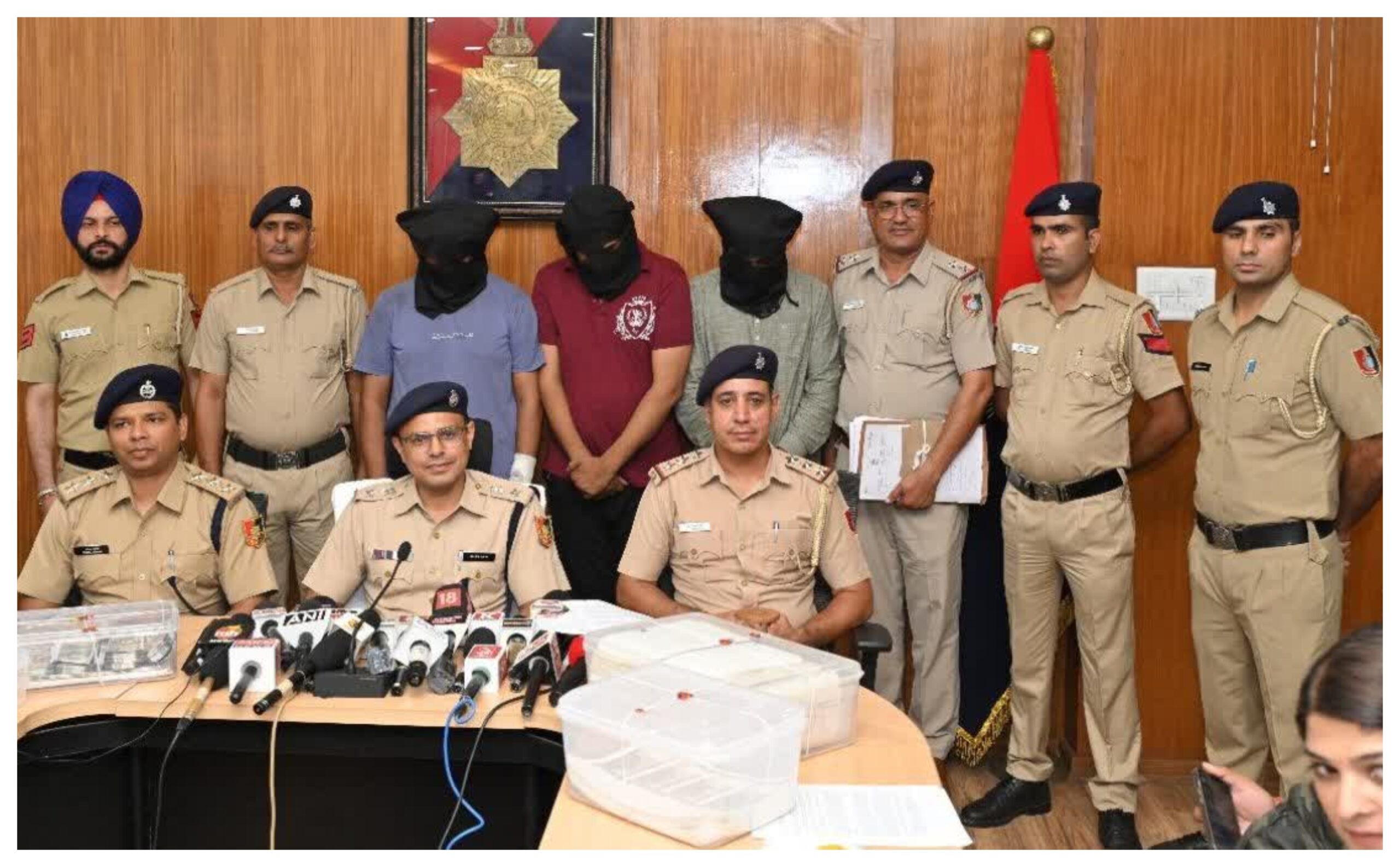 Chandigarh: Chandigarh Police busted a fake currency racket, seized fake currency worth lakhs.