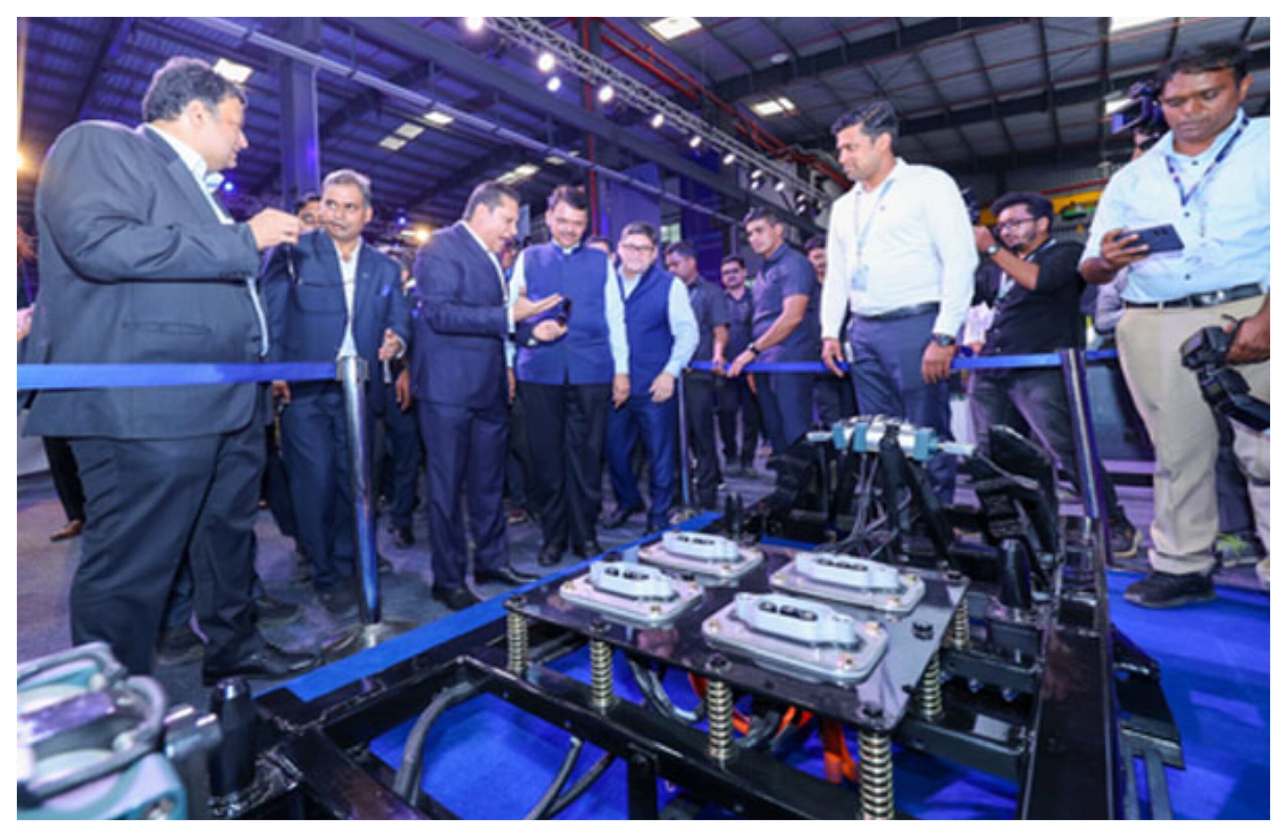 Maharashtra: India's first EV truck with battery swapping technology launched in Pune, CM Fadnavis takes a test drive