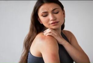 High Cholesterol Skin Problems, high Cholesterol,Skin signs of high cholesterol,High cholesterol skin problems,Xanthomas causes and symptoms, Poor circulation due to cholesterol, Cold feet cholesterol problem, Discoloration of nails cholesterol, How cholesterol affects skin, Early warning signs of cholesterol, High cholesterol skin problems, Symptoms of poor blood flow,