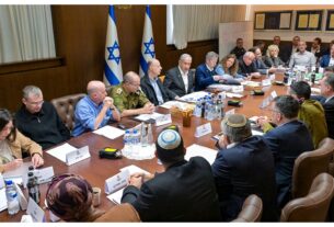 Israel: Israeli cabinet approves deal for release of Hamas hostages