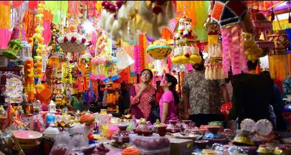 Diwali Shopping, #HeavyRain, #FestiveSpirit, #MarketCrowd, #Diwali2025, #RainySeason, #TamilCulture, #FestivalOfLights, #ShoppingVibes,