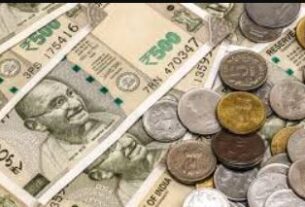 Currency Exchange, #RupeeVsDollar, #CurrencyExchange, #IndianEconomy, #ForexMarket, #RupeeFall, #DollarStrength, #EconomicNews ,#FinancialUpdates, #MarketTrends, #InvestSmart,
