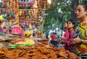 ##SupportLocalBusiness, #SayNoToChinese,#IndianFestivals,#DiwaliShopping,#DiyaOverLights, #DesiDiwali, # Charkhi Dadri Market #CharkhiDadriMarket, #ShopLocal,#DiwaliWithLocal