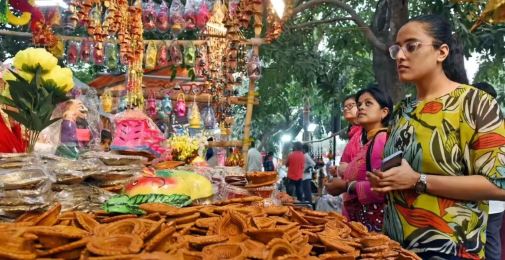 ##SupportLocalBusiness, #SayNoToChinese,#IndianFestivals,#DiwaliShopping,#DiyaOverLights, #DesiDiwali, # Charkhi Dadri Market #CharkhiDadriMarket, #ShopLocal,#DiwaliWithLocal
