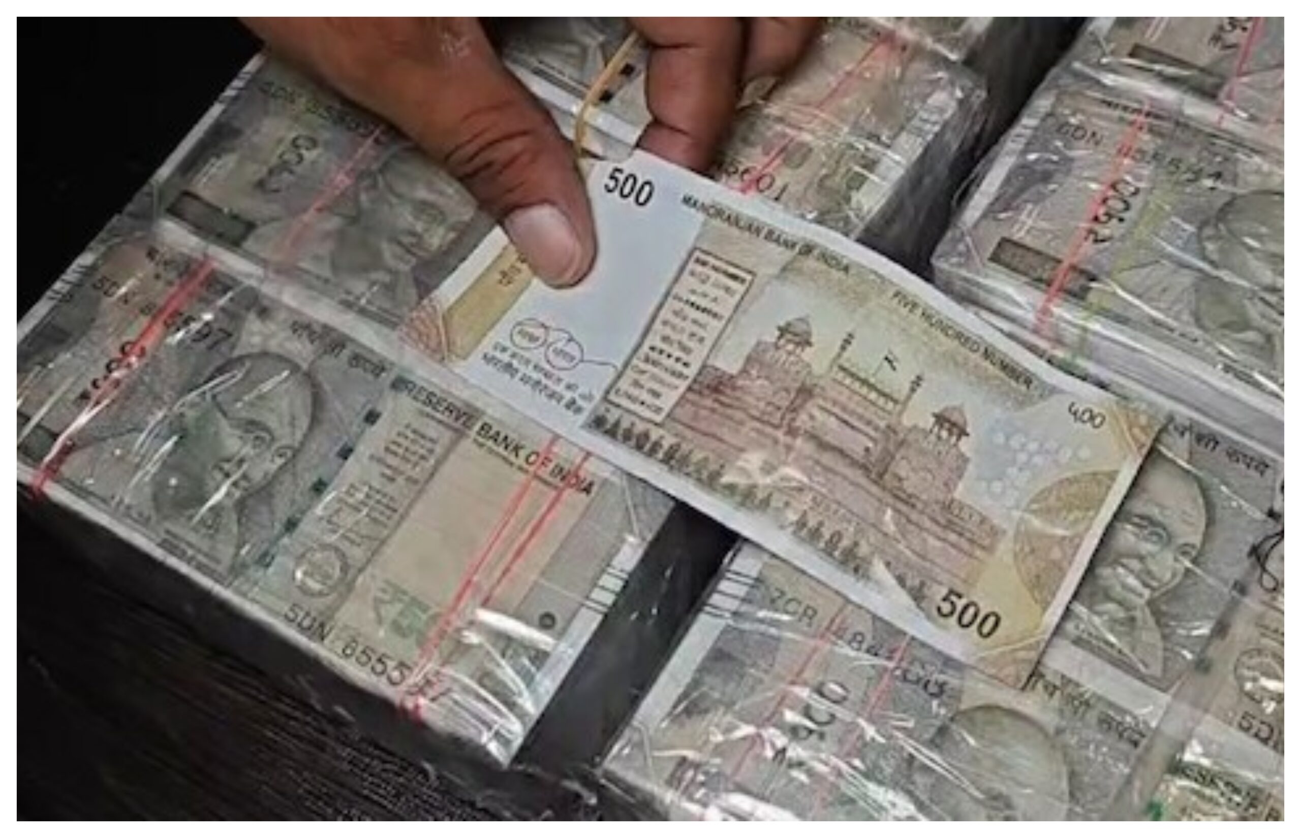 Madhya Pradesh: Major counterfeit currency racket busted! Lakhs of rupees seized, several people arrested.