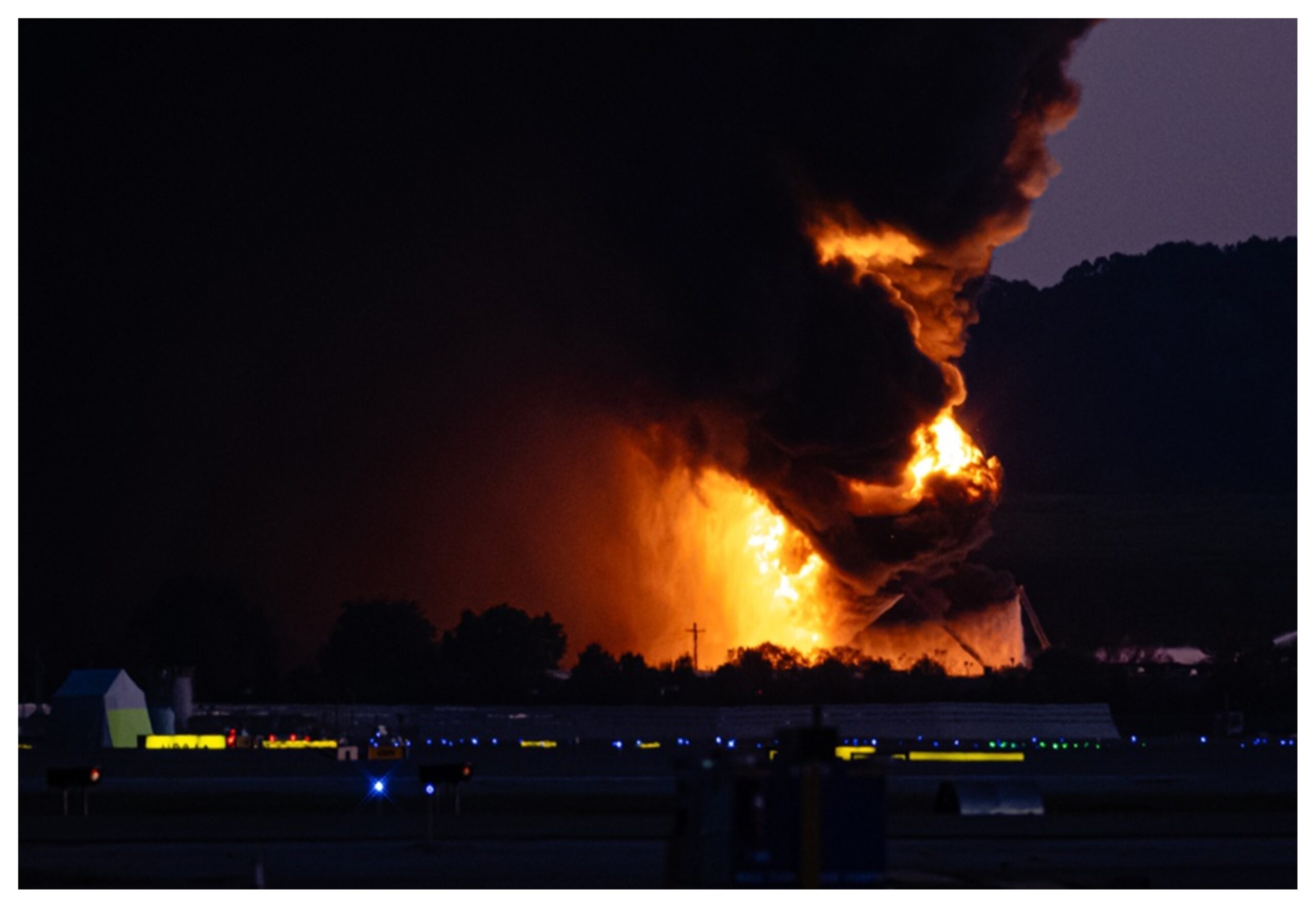 America: UPS plane crashes in Kentucky, killing 3, injuring 11