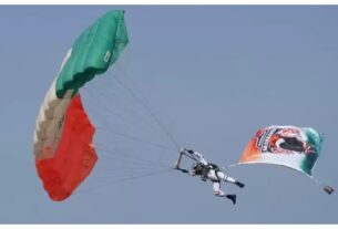 Chhattisgarh: Exciting air show by the Air Force team on the State Festival
