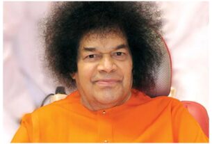 Andhra Pradesh: Serving Sathya Sai Baba! Promoting free treatment and education