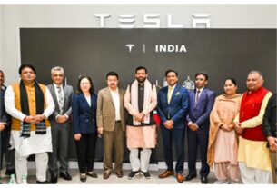 Haryana: CM Saini inaugurated the country's first all-in-one Tesla India Motors Center in Gurugram