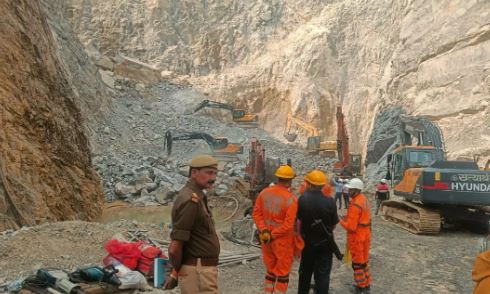 Sonbhadra Mine Accident, Sonbhadra Mine Accident, Sonbhadra mine accident, mine accident deaths, NDRF rescue operation, SDRF rescue operation, CISF rescue operation, stone quarry accident, Sonbhadra accident, mine collapse, labor deaths, Krishnamining works, Sonbhadra News, Sonbhadra Latest News, Sonbhadra News in Hindi, Sonbhadra Samachar