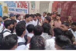 Uttar Pradesh: Student sets himself on fire in Muzaffarnagar, police face action