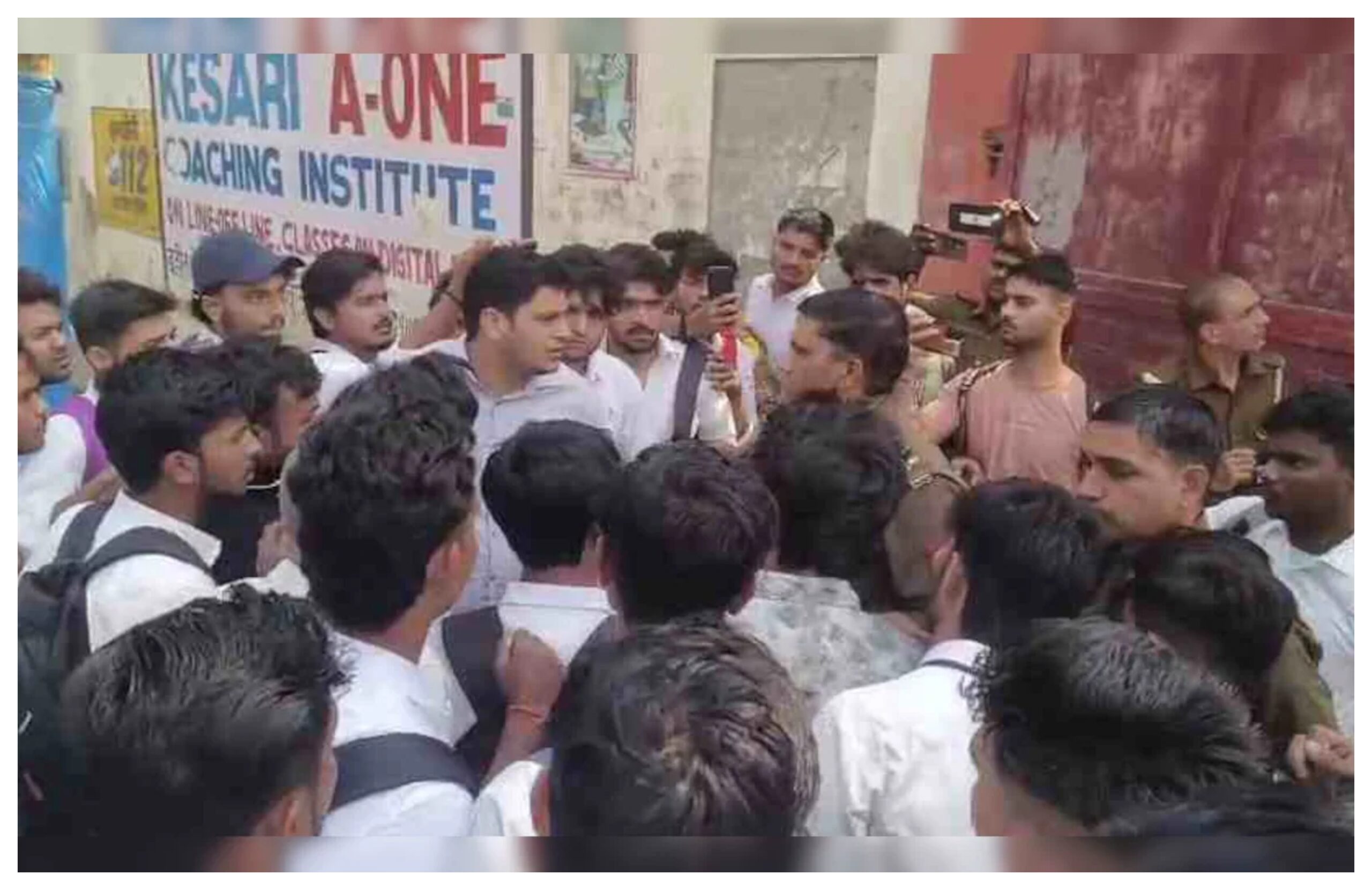 Uttar Pradesh: Student sets himself on fire in Muzaffarnagar, police face action