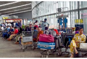 Delhi Airport: Technical glitch in air traffic control at Delhi airport, more than 100 flights delayed