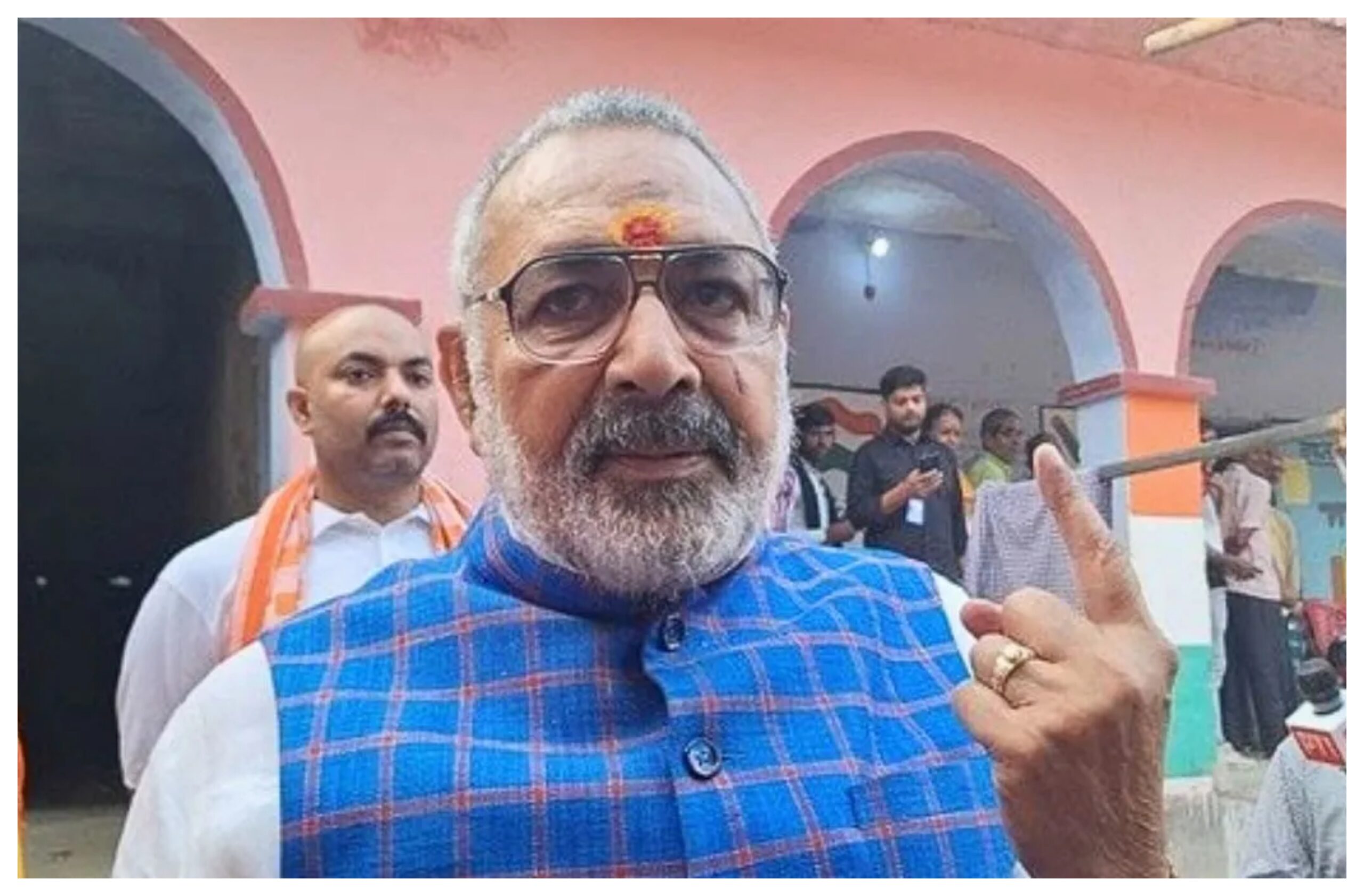 Bihar Assembly Elections: Several senior leaders, including Union Ministers Giriraj Singh and Lalan Singh, cast their votes.