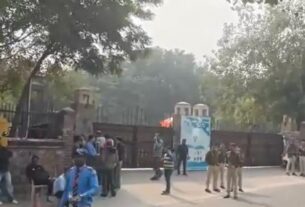 Delhi Schools Bomb Threat, 3 Schools Receive Bomb Threats, Delhi Police, Modern School Bomb Threat, शहर News