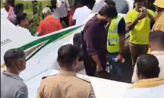 Emergency Landing, #TamilNadu, #PrivateJet, #EmergencyLanding, #AviationNews, #WindshieldBurst, #NationalHighway, #SafetyFirst, #AviationSafety, #TravelNews, #IndiaNews,