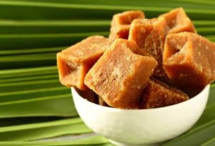 Gud Side Effects, #GudKeFayde, #GudKitnaKhanaChahiye, #GudKiTaseer, #WinterHealthTips, #HealthyJaggery #JaggeryBenefits, #GudSeSugarBadhtaHai, #WinterDiet, #HealthyEating, #NaturalSweetener, #AyurvedaTips. #SardiyonKaGud, #GudForHealth, #DailyGudIntake