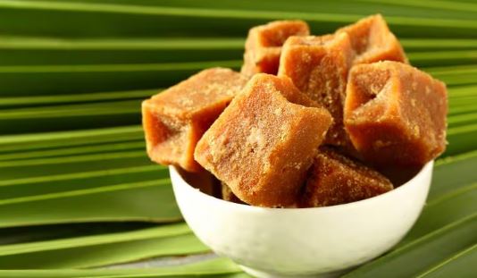 Gud Side Effects, #GudKeFayde, #GudKitnaKhanaChahiye, #GudKiTaseer, #WinterHealthTips, #HealthyJaggery #JaggeryBenefits, #GudSeSugarBadhtaHai, #WinterDiet, #HealthyEating, #NaturalSweetener, #AyurvedaTips. #SardiyonKaGud, #GudForHealth, #DailyGudIntake