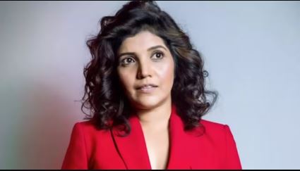 Actress Mukta Barve, Mukta Barve, Actress, Mukta Barve, Nach Ga Ghume, Marathi Actress, struggling days, Dadar station, Rush in Mumbai Local"