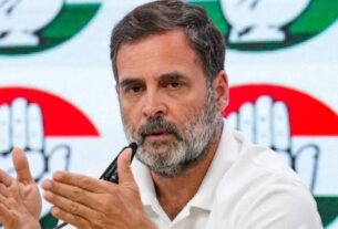 Air Pollution, Air Pollution in Delhi, Congress leader Rahul Gandhi, Rahul Gandhi, Rahul Gandhi demands Air Pollution discussion in Parliament, PM Narendra Modi, Health emergency, Arvind Kejriwal, Air Quality Index, Lop Rahul Gandhi,
