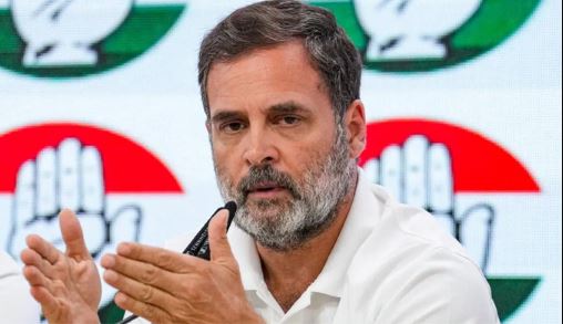 Air Pollution, Air Pollution in Delhi, Congress leader Rahul Gandhi, Rahul Gandhi, Rahul Gandhi demands Air Pollution discussion in Parliament, PM Narendra Modi, Health emergency, Arvind Kejriwal, Air Quality Index, Lop Rahul Gandhi,