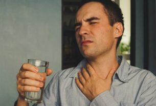 Dry Throat In Morning, सुबह गले में सूखापन,Air Pollution and Throat Irritation,प्रदूषित हवा और गले में खराश,Indoor Air Quality and Health,घर के अंदर हवा की गुणवत्ता,Causes of Morning Sore Throat,गले में सूखापन के कारण,Remedies for Dry Throat,गले के सूखेपन का समाधान"