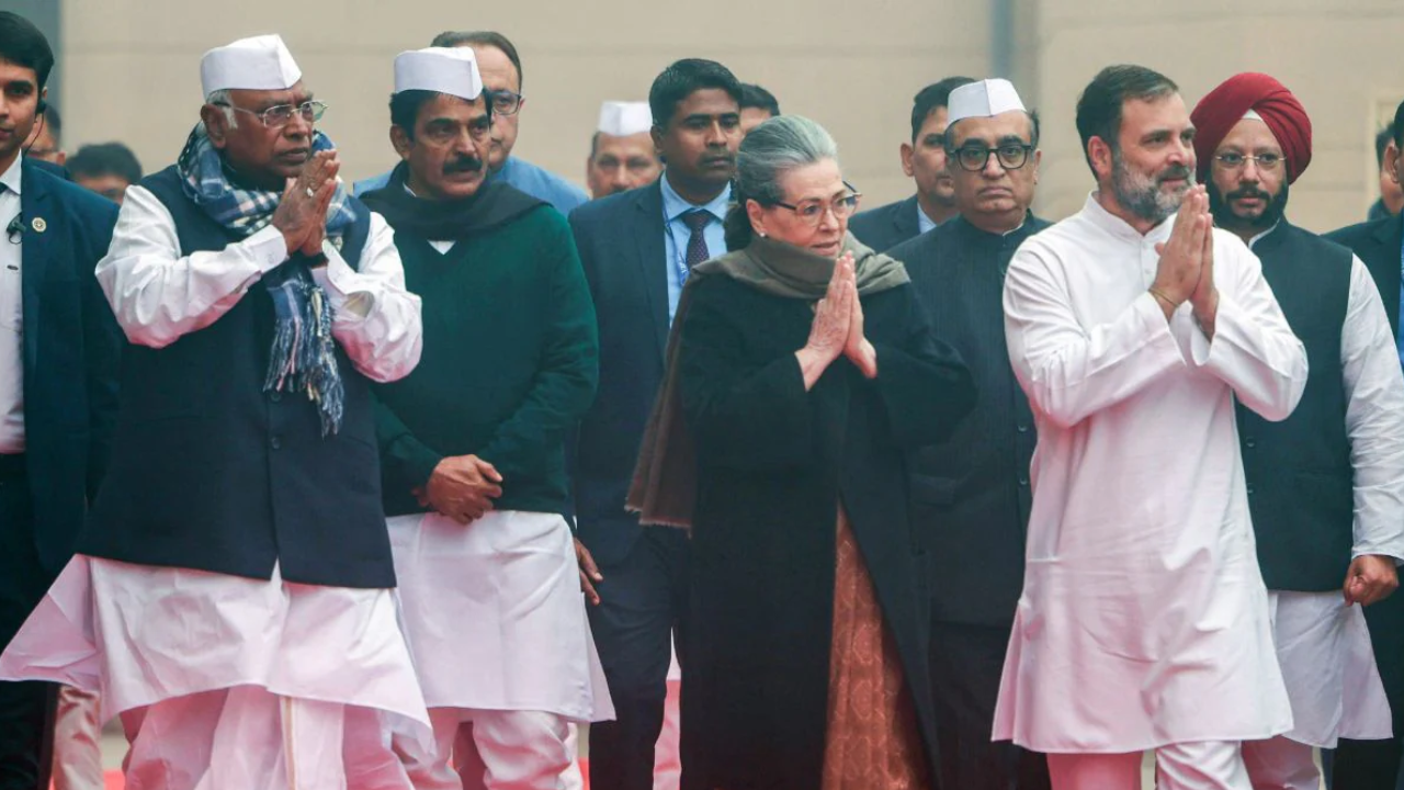 National Herald Case: Court refuses to take cognizance of ED's charge sheet against Gandhi family