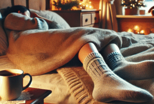 Health Tips: Sleeping in warm clothes in winter! Is it beneficial or harmful? Learn about its effects on the body.