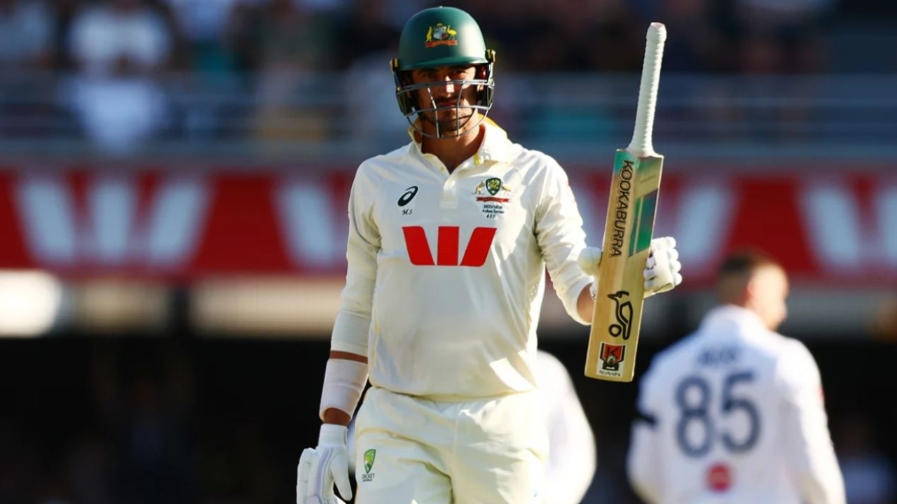Sports News: Starc's double-double shine! Australia 177 runs ahead, England in dire straits