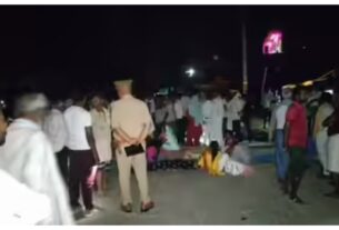 Uttar Pradesh: Road accident in Sonbhadra, 3 killed, 3 injured in collision between truck and car