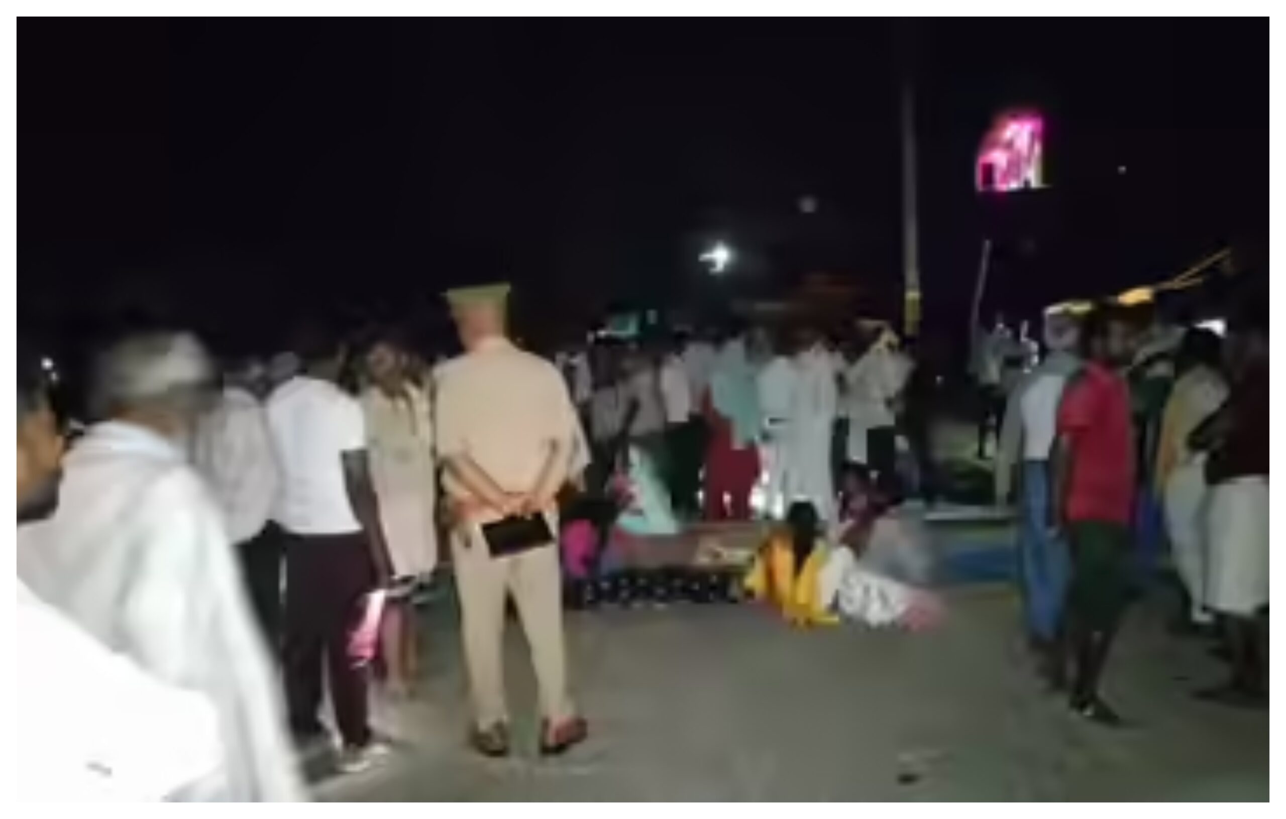 Uttar Pradesh: Road accident in Sonbhadra, 3 killed, 3 injured in collision between truck and car