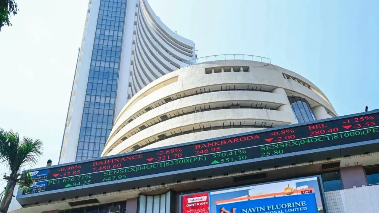 Share Market: Normal trading will continue on BSE and NSE on Sunday, February 1, due to the presentation of the Union Budget.