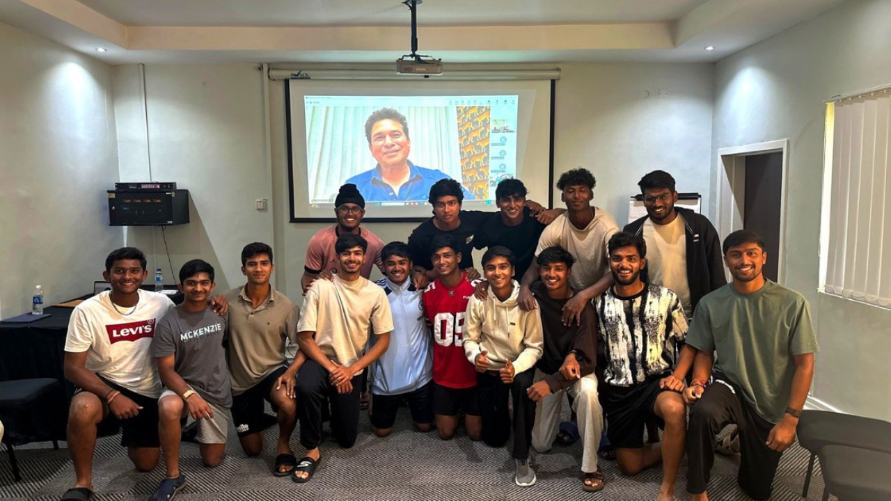 Sports News: Sachin Tendulkar gives 'guru mantra' to the Under-19 team, virtual conversation before the match against Pakistan