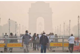 Delhi Weather: Minimum temperature in Delhi 11.8 degrees Celsius, AQI recorded in 'poor' category