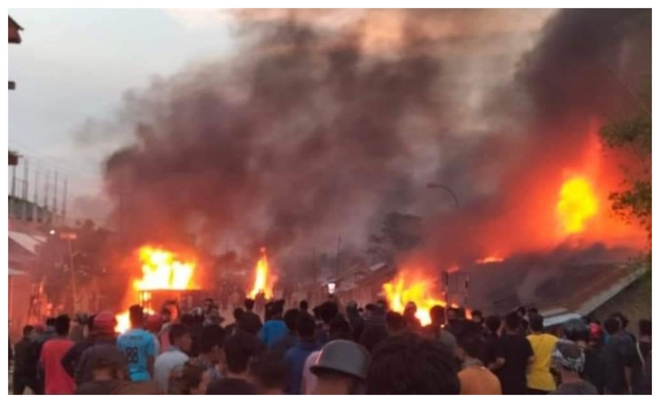 Manipur: Militants set fire to several houses, creating tension in Ukhrul