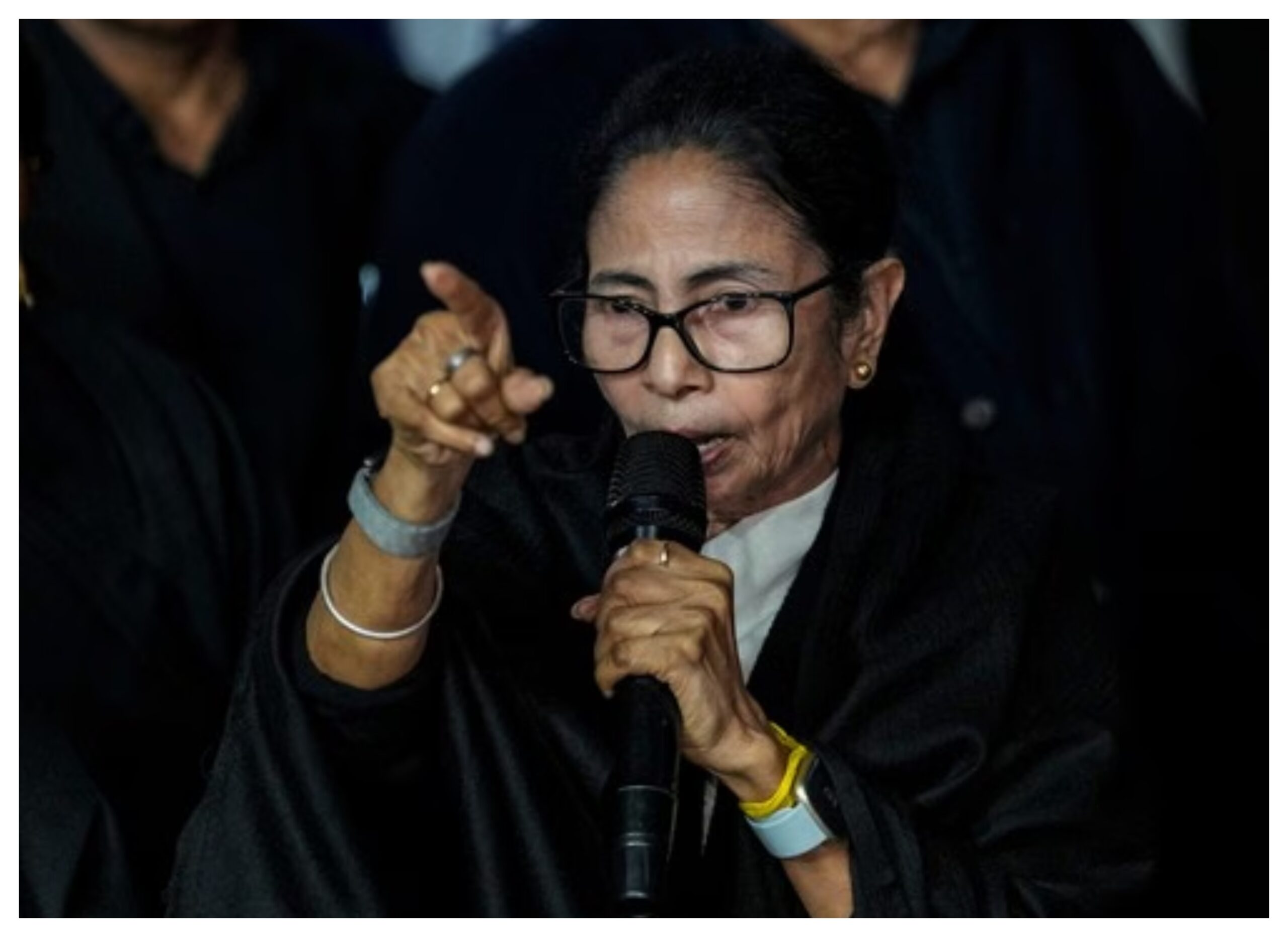 Political News: Application filed in Supreme Court challenging Mamata's personal appearance in SIR case