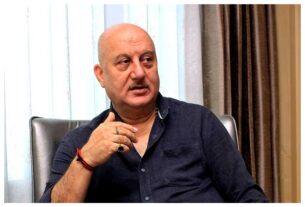 Anupam Kher: Anupam Kher warned about fake social media accounts, said - 'Ignore them'