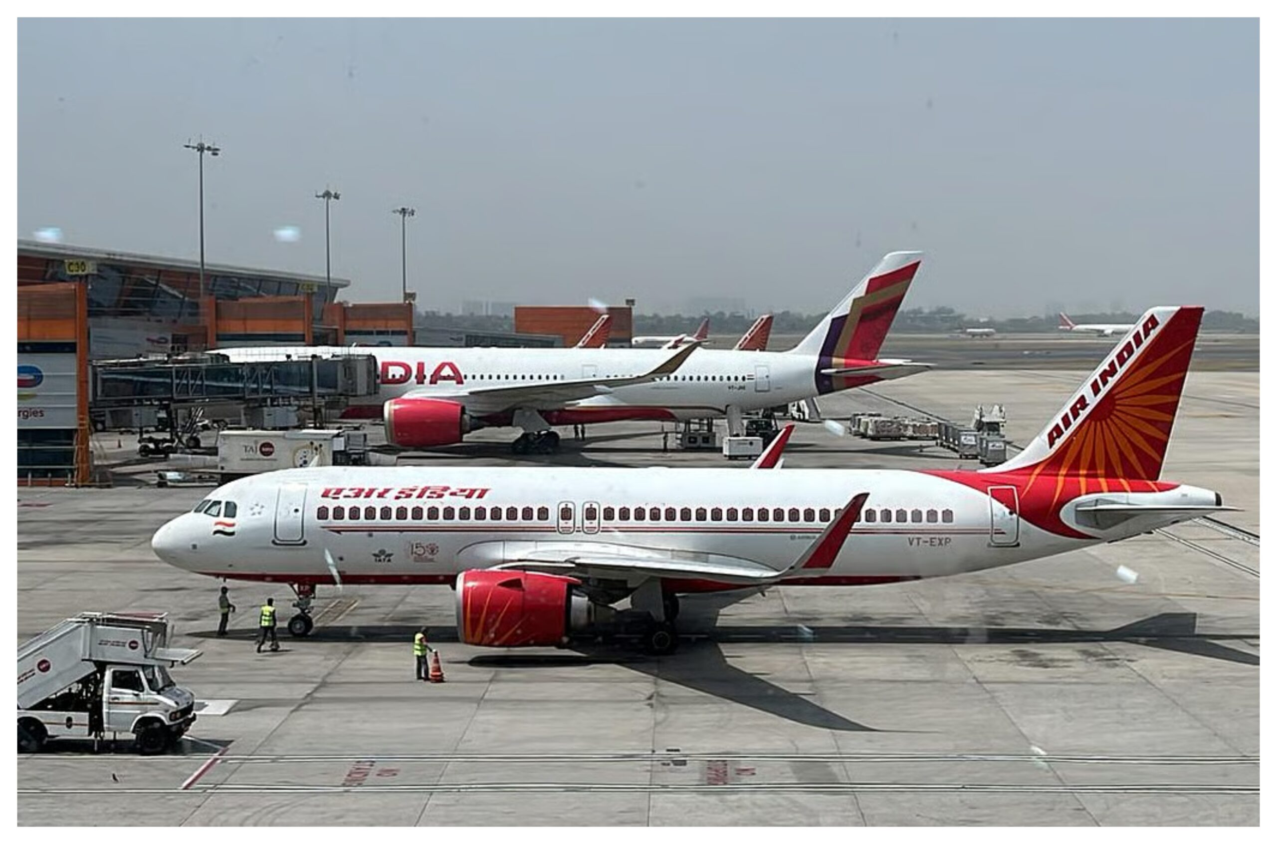 Air Services: Technical glitches at airports! Flights delayed in Delhi and Mumbai