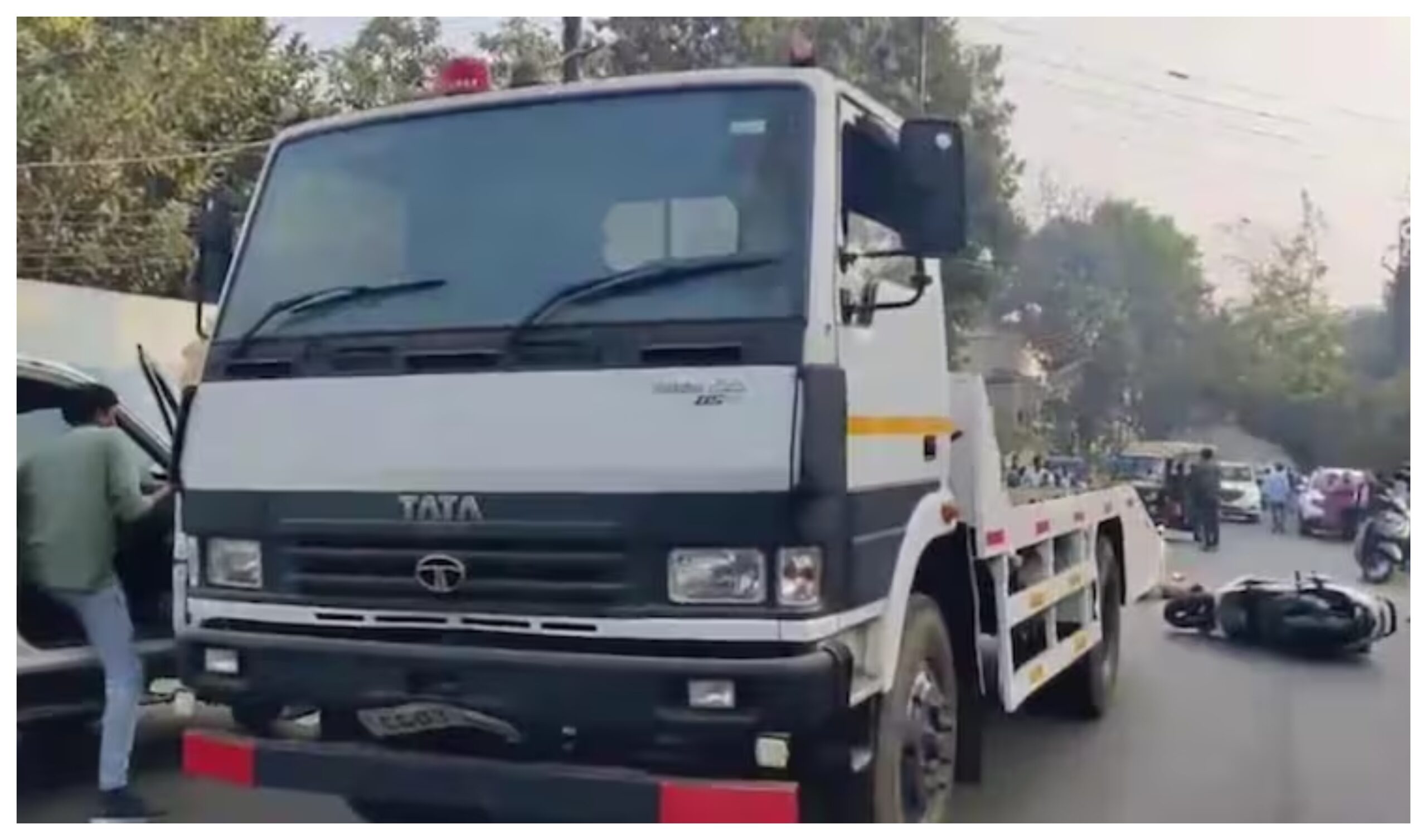 Chhattisgarh: Police van hits scooter; minor boy dies, sister seriously injured