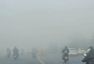 Delhi Weather: Dense fog prevailed in Delhi in the morning, visibility was up to 100 meters.