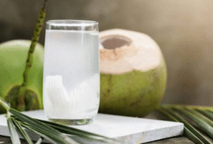 Coconut Water Benefits, coconut water health benefits , benefits of coconut water , coconut water for hydration , coconut water for weight loss , coconut water nutrition facts , is coconut water good for health , नारियल पानी के फायदे , नारियल पानी क्यों पिएं , नारियल पानी सेहत के लिए फायदेमंद , नारियल पानी में कौन से पोषक तत्व होते हैं"