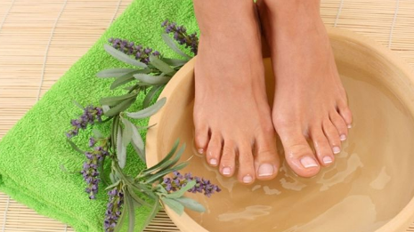 Body Detox , Foot bath, Ayurvedic remedy, benefits of salt water, good sleep, body relaxation, happy hormones, health, lifestyle, salt water body detox,पाद स्नान, आयुर्वेदिक उपाय, बॉडी डिटॉक्स, नमक पानी के फायदे, अच्छी नींद, शरीर रिलैक्स, हैप्पी हार्मोन, हेल्थ, लाइफस्टाइल, नमक पानी बॉडी डिटॉक्स"