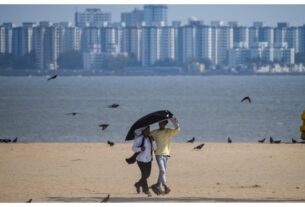 Weather Update: Scorching Heat in Mumbai; Locals and Tourists Troubled by Rising Temperatures