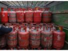LPG Crisis: The Prime Minister instructed the ministers to coordinate to save consumers from trouble